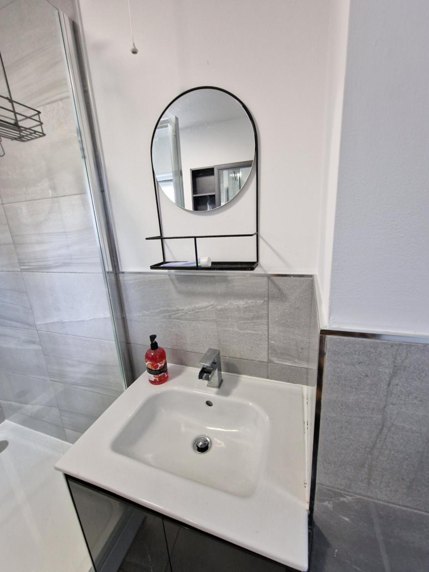 Ckb Flat- Comfort, Cosy, And Secure! Codsall Exteriér fotografie