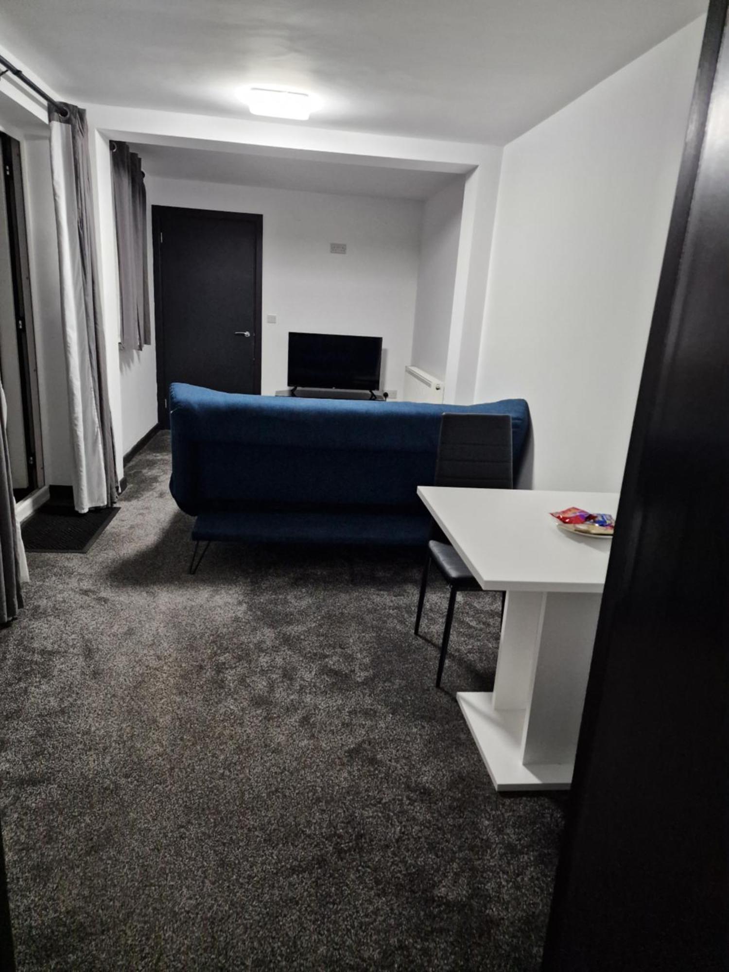 Ckb Flat- Comfort, Cosy, And Secure! Codsall Exteriér fotografie