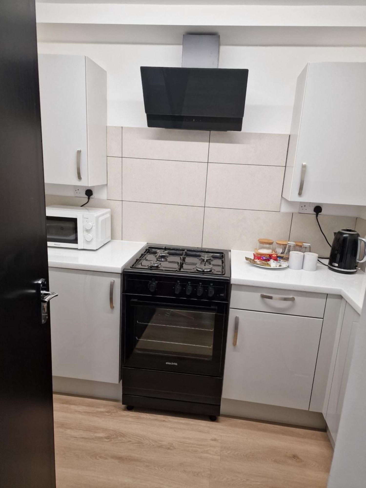 Ckb Flat- Comfort, Cosy, And Secure! Codsall Exteriér fotografie